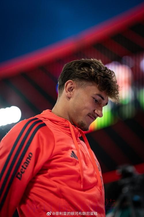 每体:皇萨有意药厂中卫塔 但球员更接近加盟拜仁 每体:皇萨有意药厂中卫塔 但球员更接近加盟拜仁